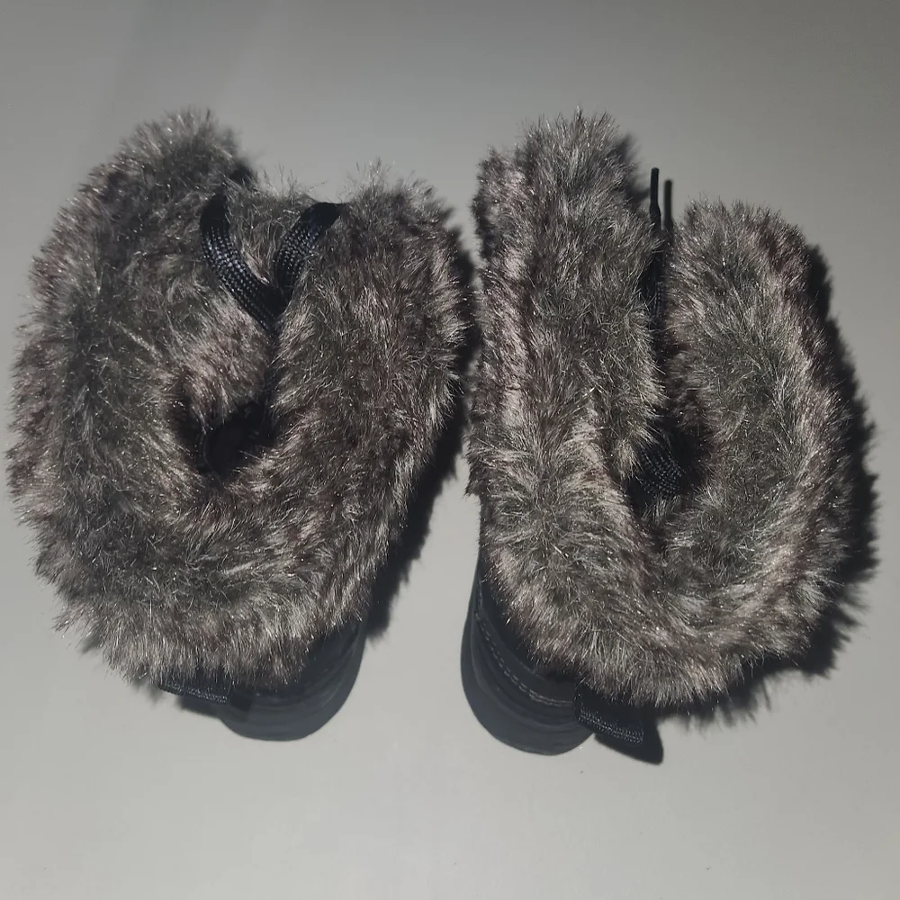 Women's Khombu Watefproof Winter Black Fur-Lined Boots Size 9